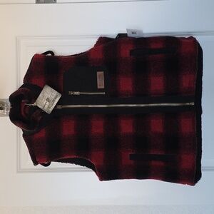 NWT Pendleton Red Buffalo Soft Sherpa Fleece Size Large Vest ❤️🎁🖤